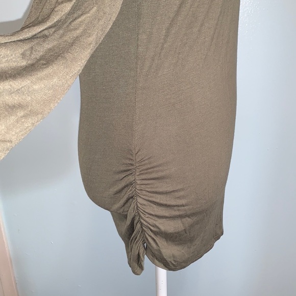 Almost Famous Cutout Top Size XL - Picture 7 of 10